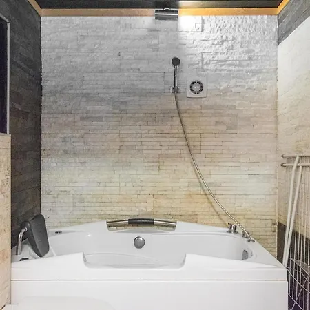 Saarentaus By Interhome 펜션 Hautjarvi